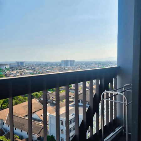 Apartemen Uttara The Icon Джокьякарта Экстерьер фото