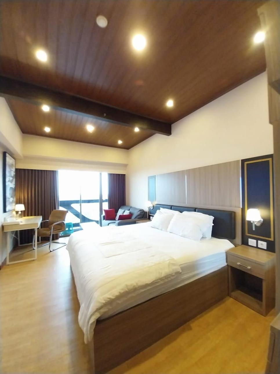 Apartemen Uttara The Icon Джокьякарта Экстерьер фото