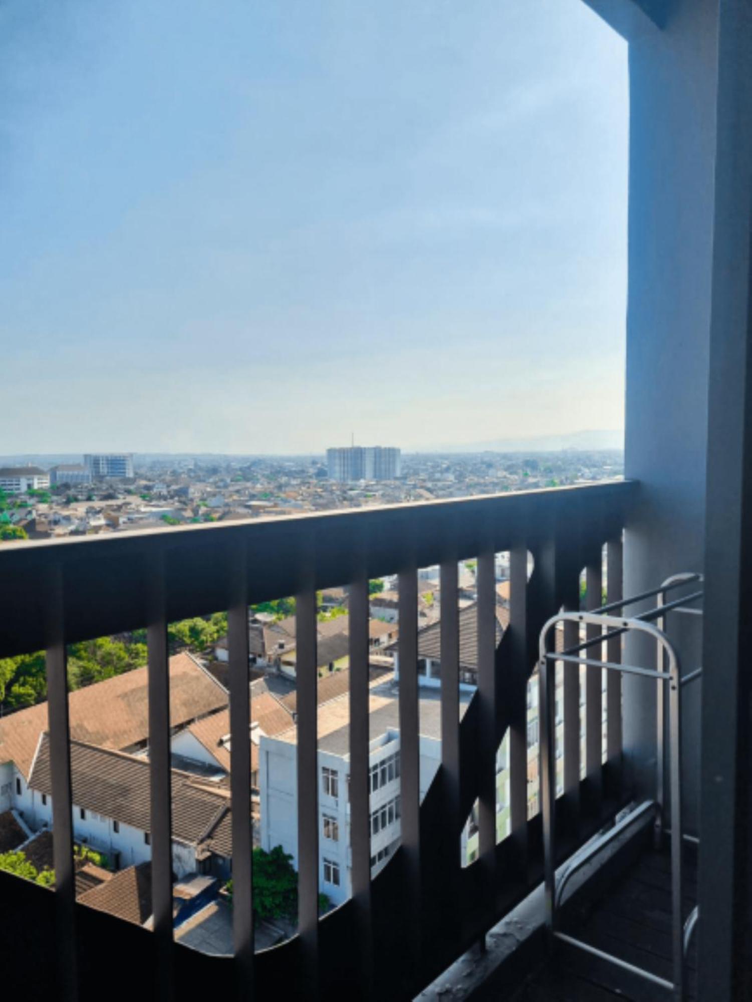 Apartemen Uttara The Icon Джокьякарта Экстерьер фото