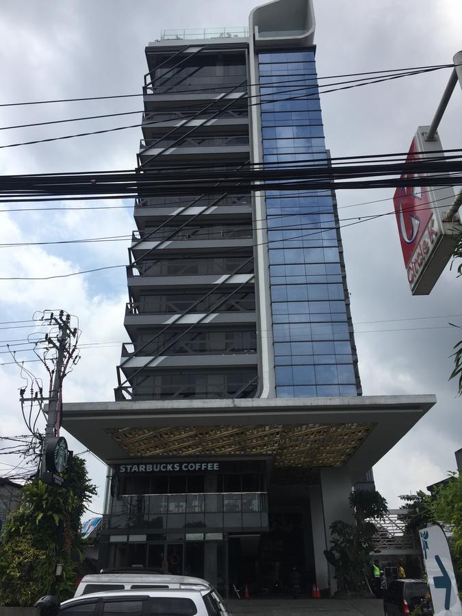 Apartemen Uttara The Icon Джокьякарта Экстерьер фото